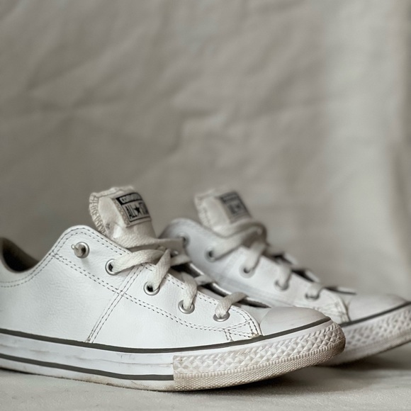 Converse All Star Madison Leather Sneaker Junior Unisex White 654220C Size 3 Low - Picture 8 of 10